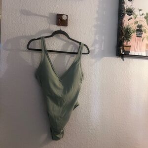 Kona Sol - M bathing suit